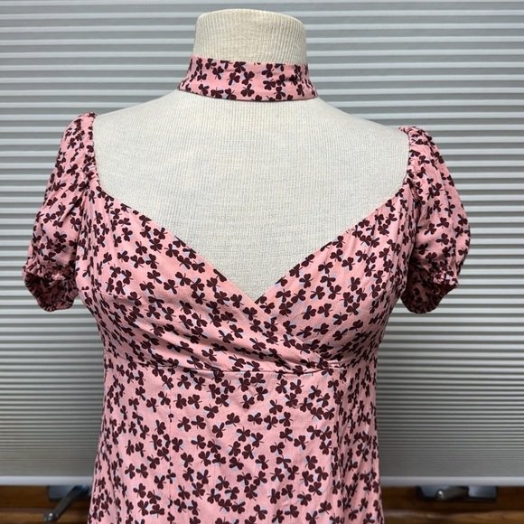 ALEXIS Loele Pink Off The Shoulder Clover Floral Choker Mini Dress Size Medium - Picture 4 of 11